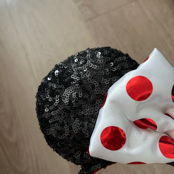 Minnie Mouse sparkle ears - Picture 2 of 3